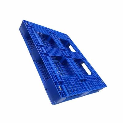 Паллеты 1200*1000 грузоподъемника неподвижной нагрузки 4T HDPE Stackable пластиковые